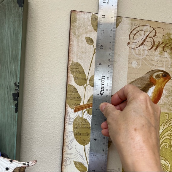 Metal Robin Bird “Breath” And Canvas Golden Bird Pictures/Decor Set of 2 - Picture 6 of 6